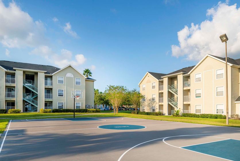 The Pointe at Central Apartments UCF Orlando 407apartments